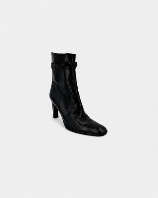 Bottines en cuir noir