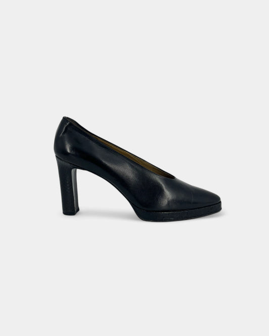 Black pumps - 37.5 EU / 6.5 US