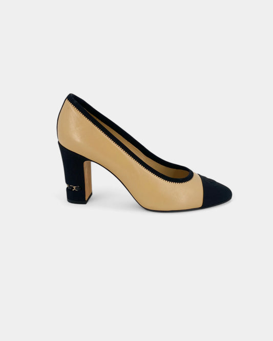Escarpins beiges et noirs - 38 EU / 7 US