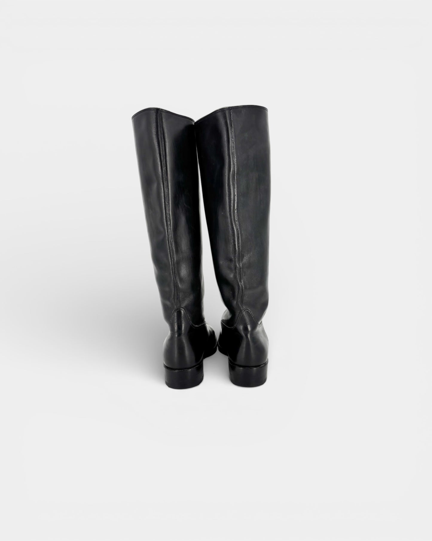 Bottes en cuir noir
