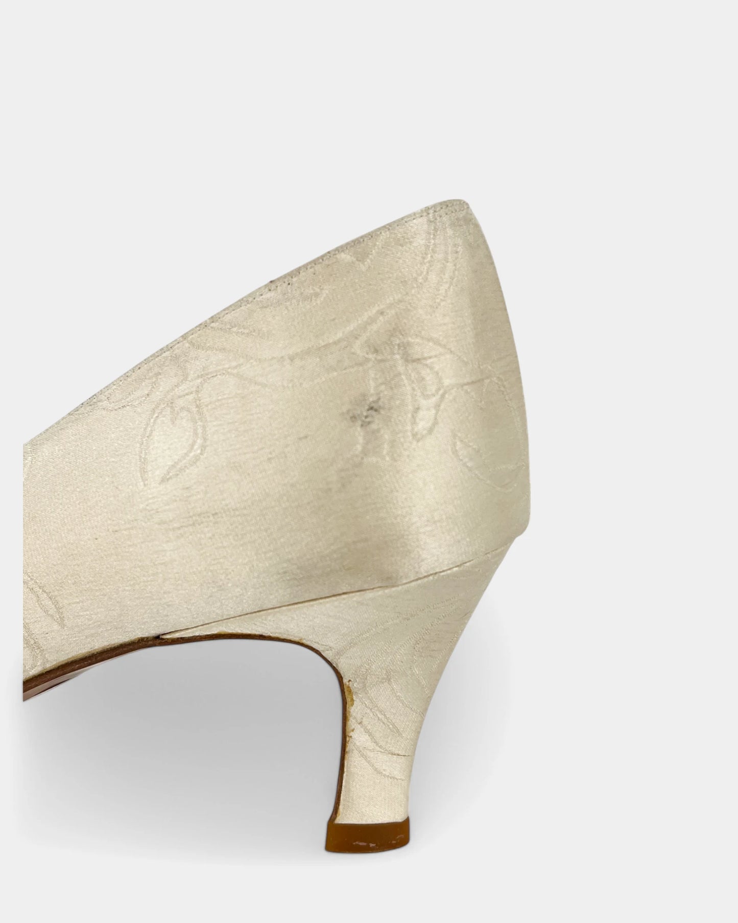 White pumps - 38.5 EU / 7.5 US