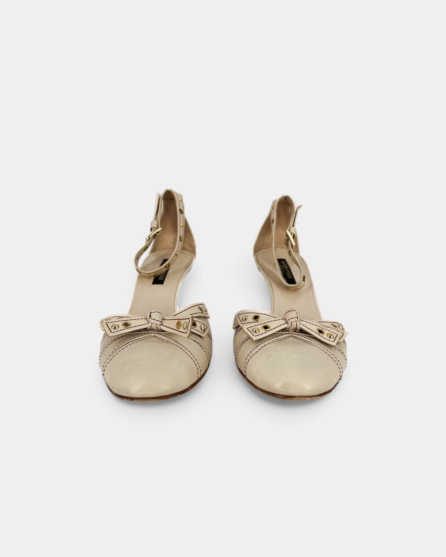 White pumps with bows - 39 EU / 8 US