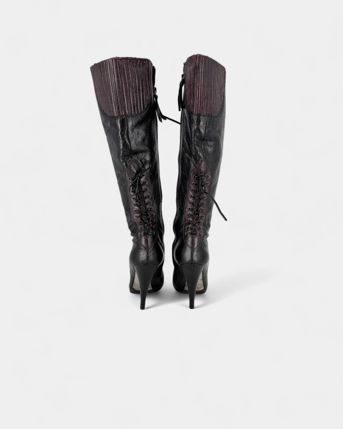 Bottes en cuir avec laçages