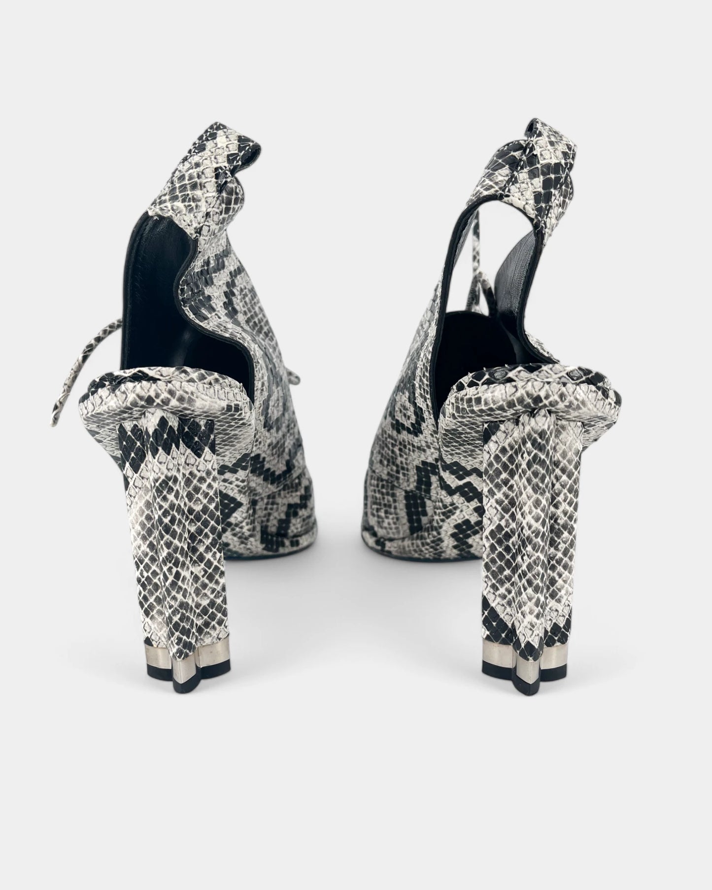 Escarpins en python noir et blanc - 39 EU / 8 US