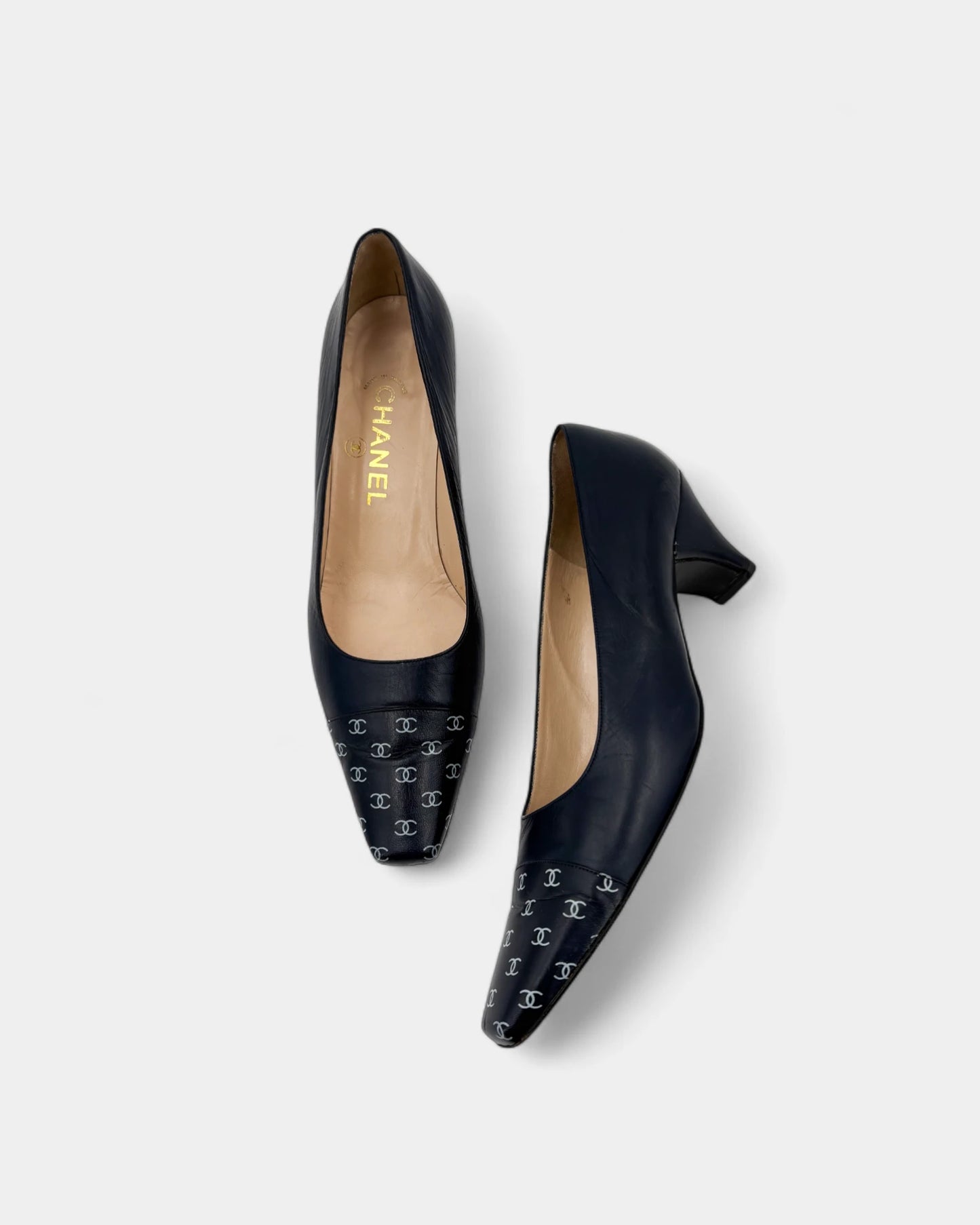 Escarpins en cuir avec bout carré logo CC - 38.5 EU / 7.5 US