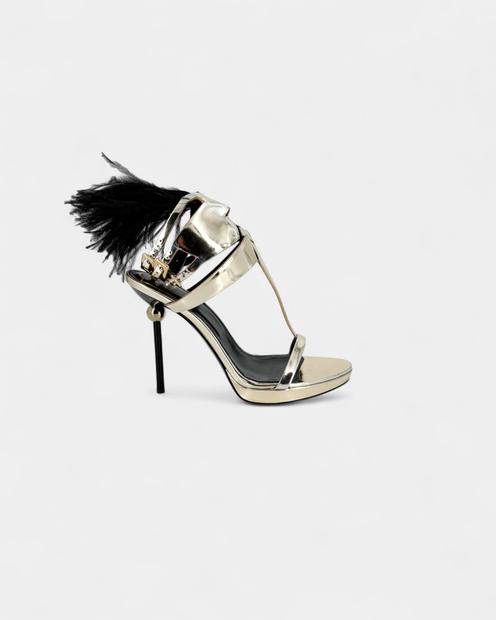 Sandales en cuir métallisé ornées de plumes