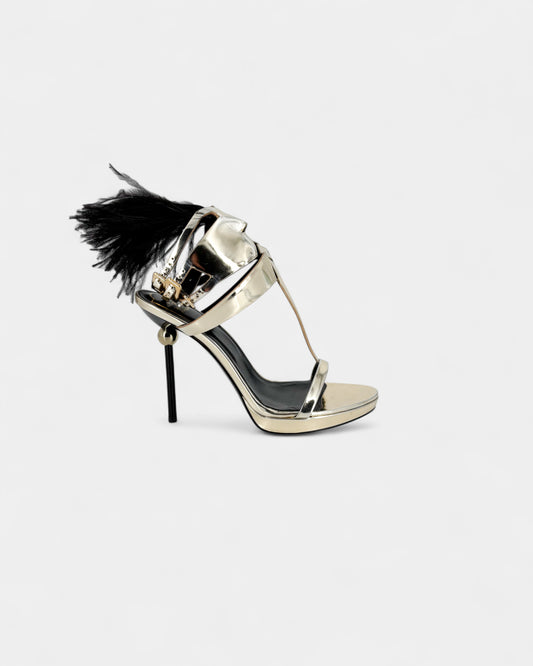 Sandales en cuir métallisé ornées de plumes