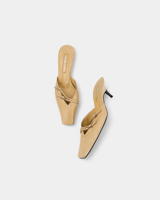 Mules beige à boucles - 39 EU / 8 US
