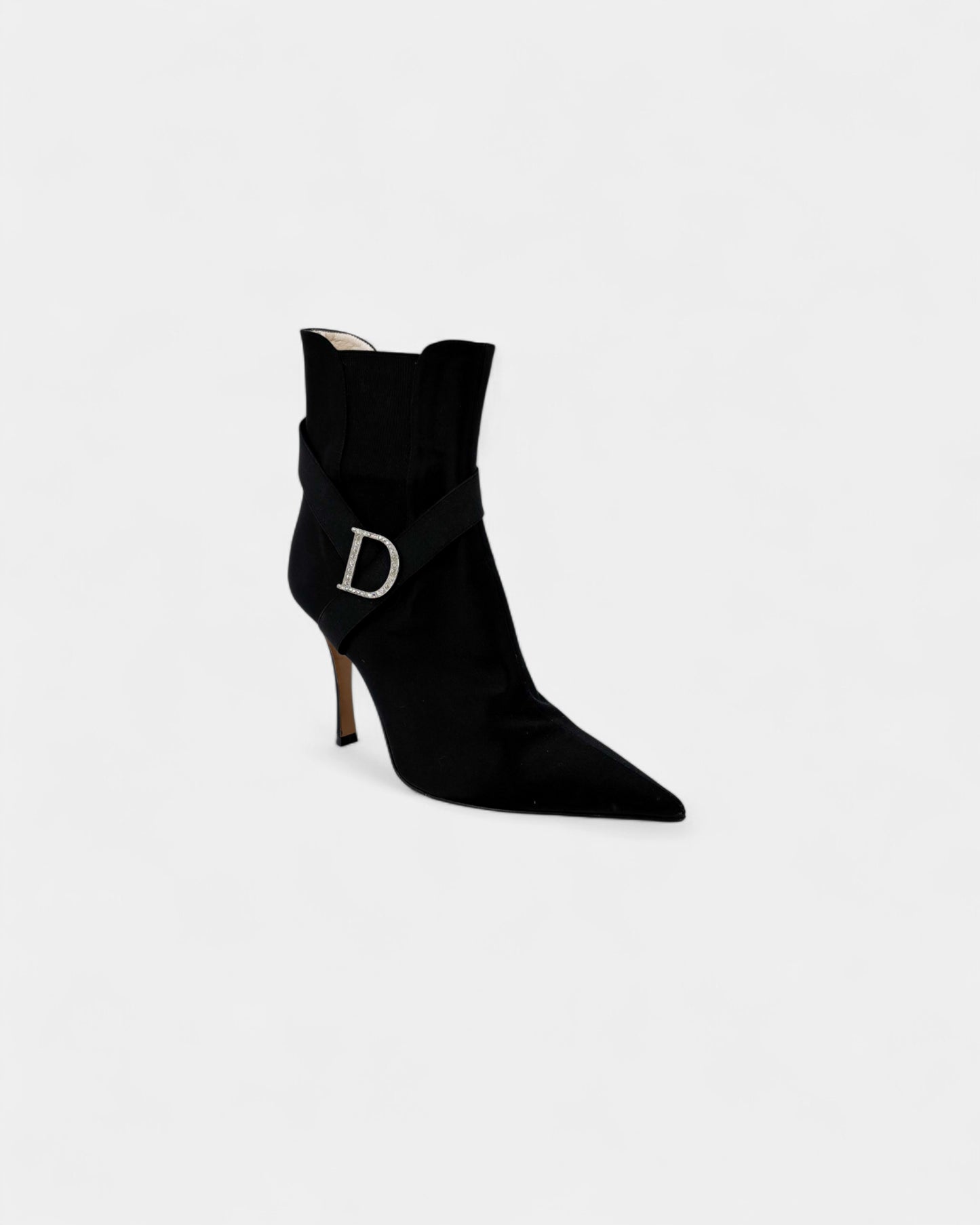 Bottines en satin noir