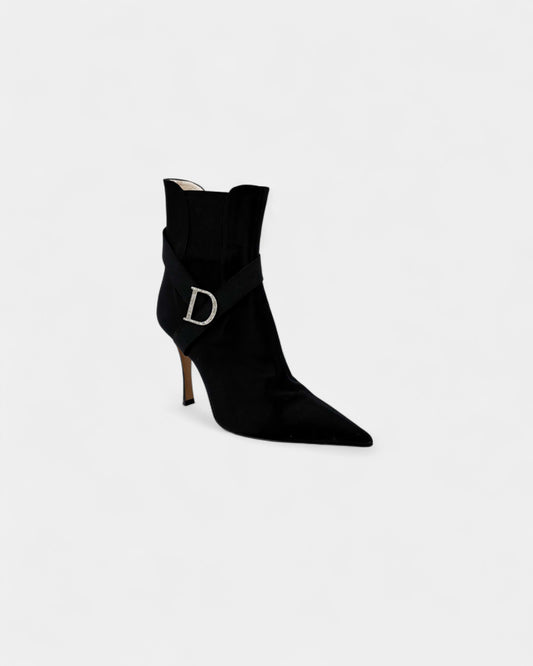 Bottines en satin noir