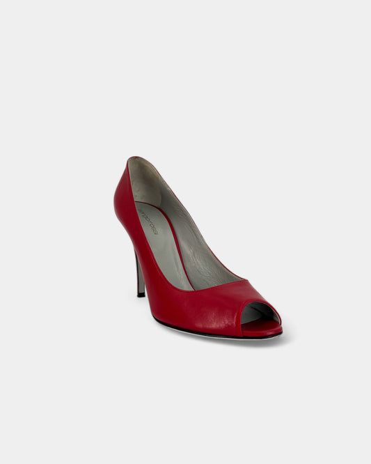 Red pumps - 40 EU / 9 US