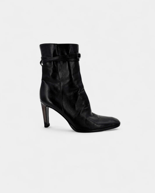 Bottines en cuir noir