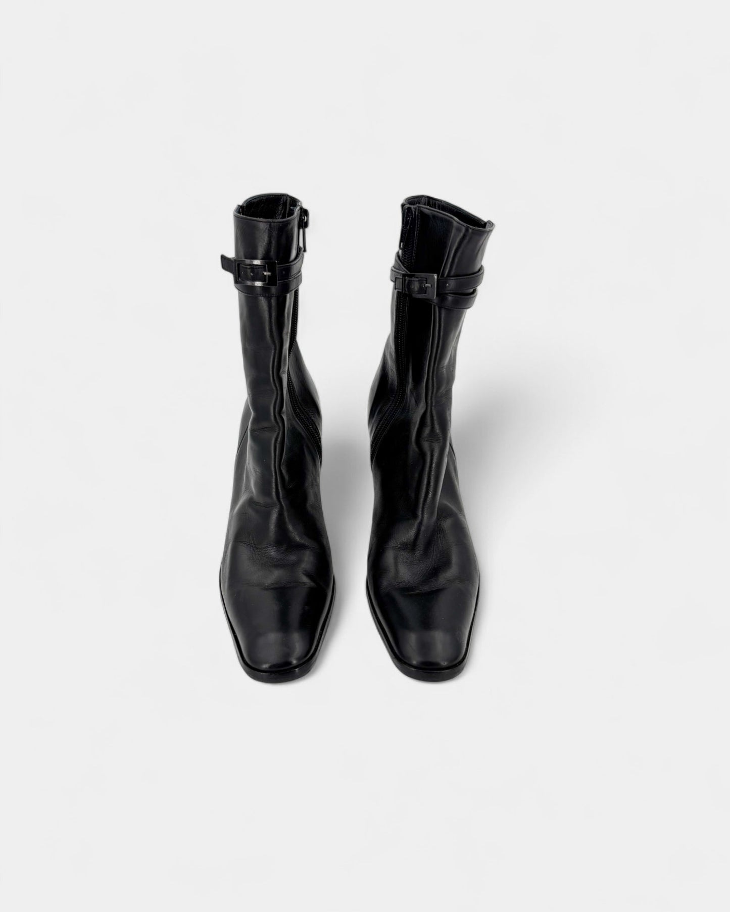 Bottines en cuir noir