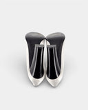 Escarpins en satin ivoire à talon noir