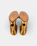 Sandales en cuir camel à détails bijoux