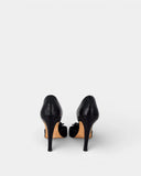 Escarpins en cuir noir texturé à talon fin