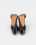 Escarpins en cuir noir texturé à talon fin
