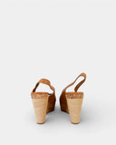 Sandales en cuir camel à talon compensé et liège