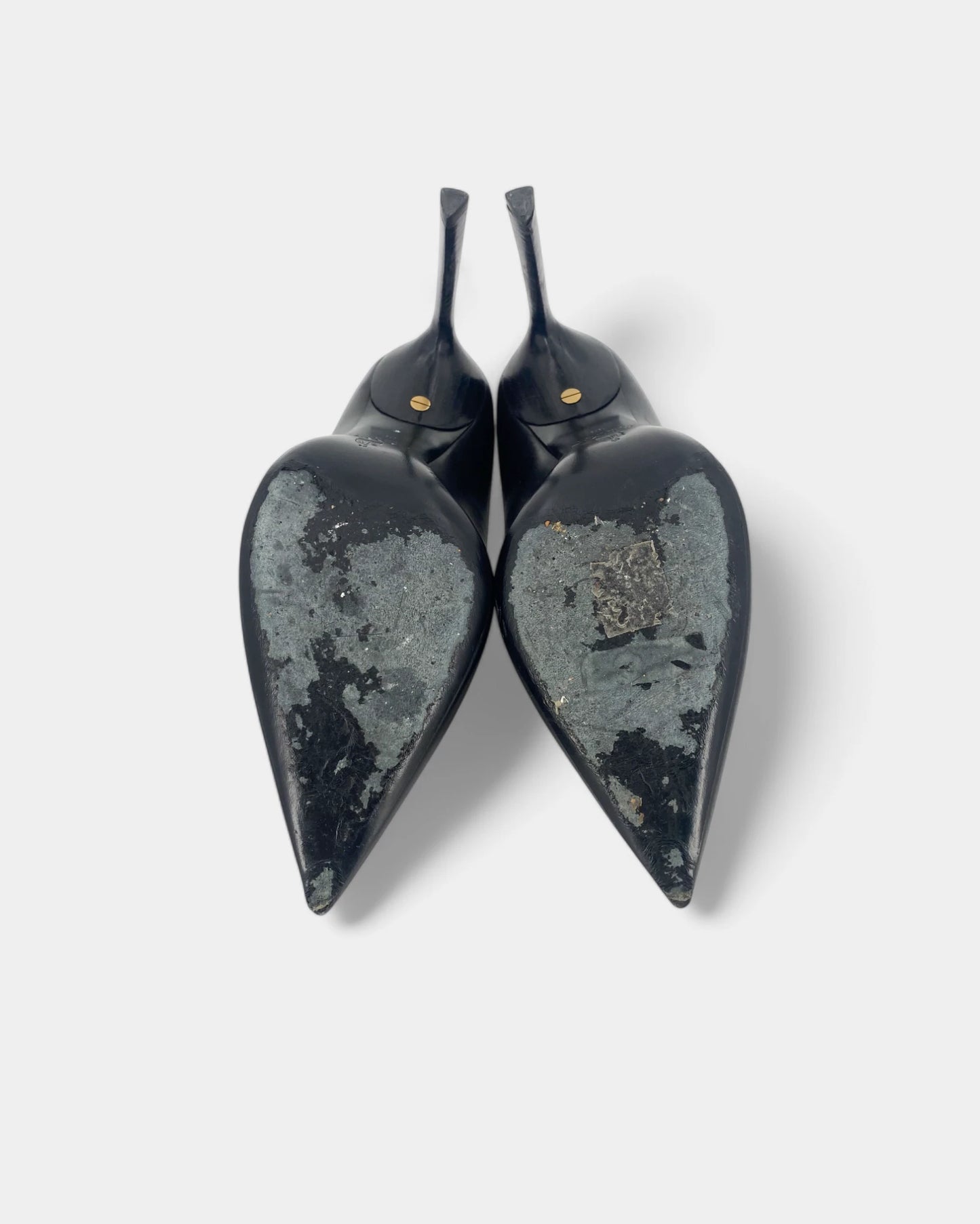 Escarpins en cuir noir avec bijouterie argentée et dorée - 38 EU / 8 US