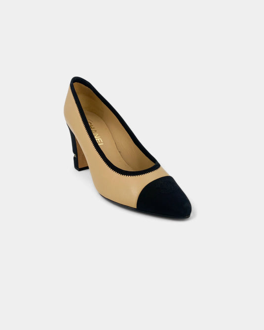 Escarpins beiges et noirs - 38 EU / 8 US