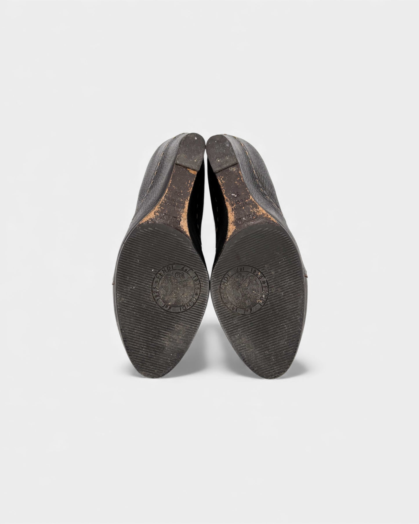 Escarpins cuir marron compensés