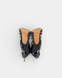 Sandales en cuir verni noir à brides multiples et talon aiguille