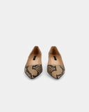 Beige scalloped pumps