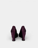 Escarpins en satin violet à talon compensé