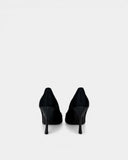 Escarpins en satin noir à détail bijou