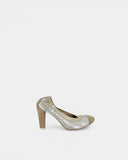 Escarpins en cuir argent et beige à talon épais