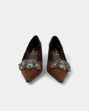 Escarpins marrons avec bijoux