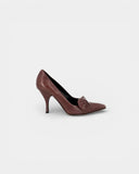 Removable brown leather pumps