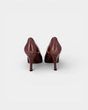 Removable brown leather pumps