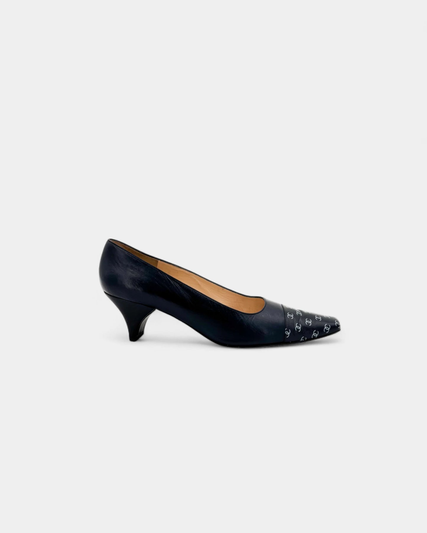 Escarpins en cuir avec bout carré logo CC - 38.5 EU / 7.5 US