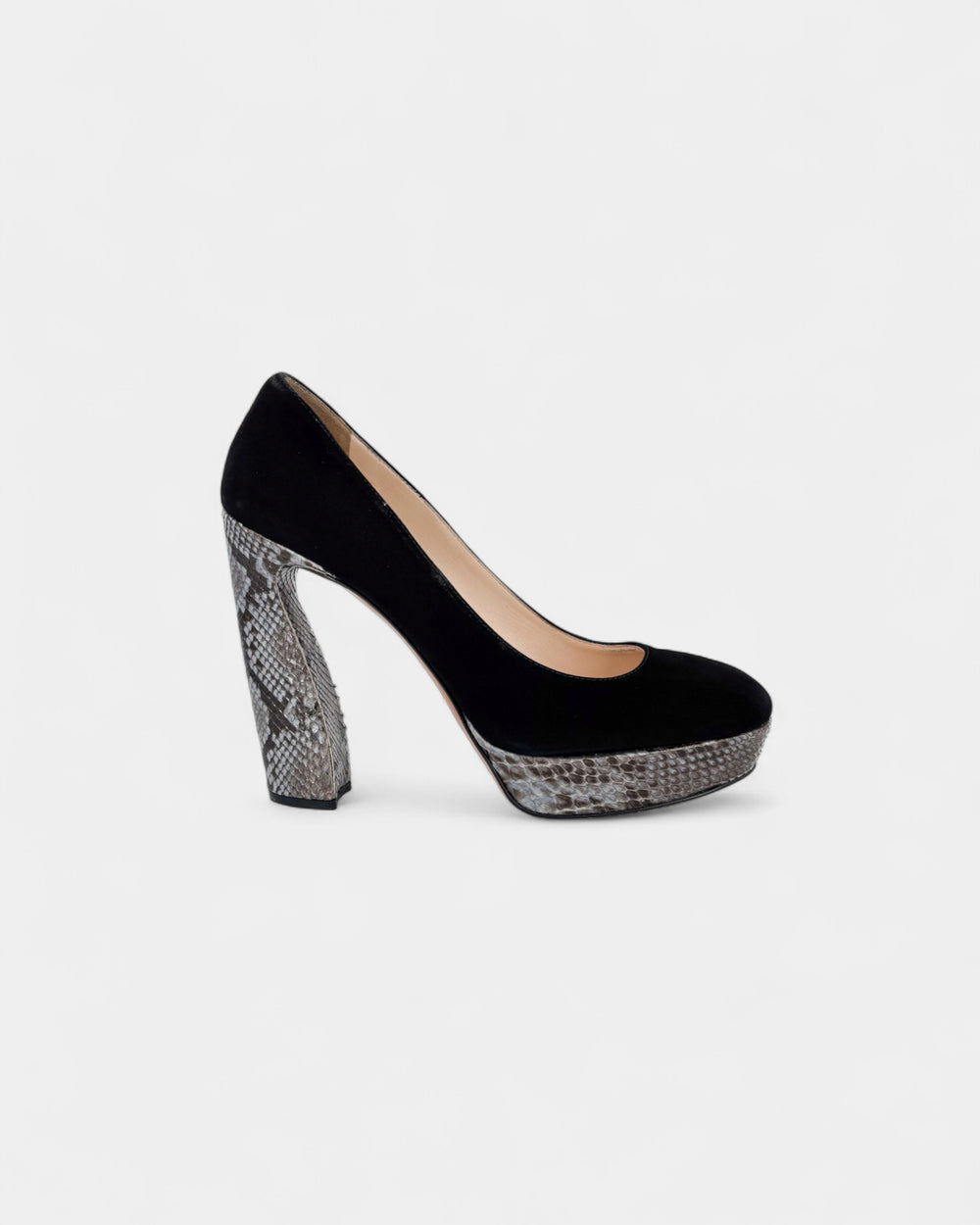 Escarpins en daim noir