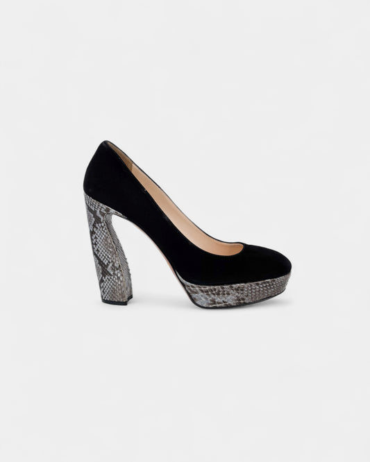 Escarpins en daim noir