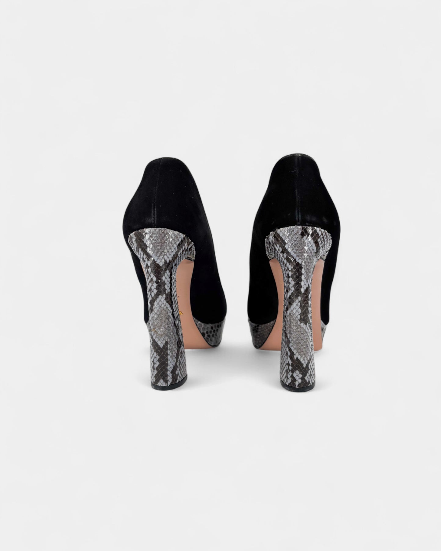 Escarpins en daim noir