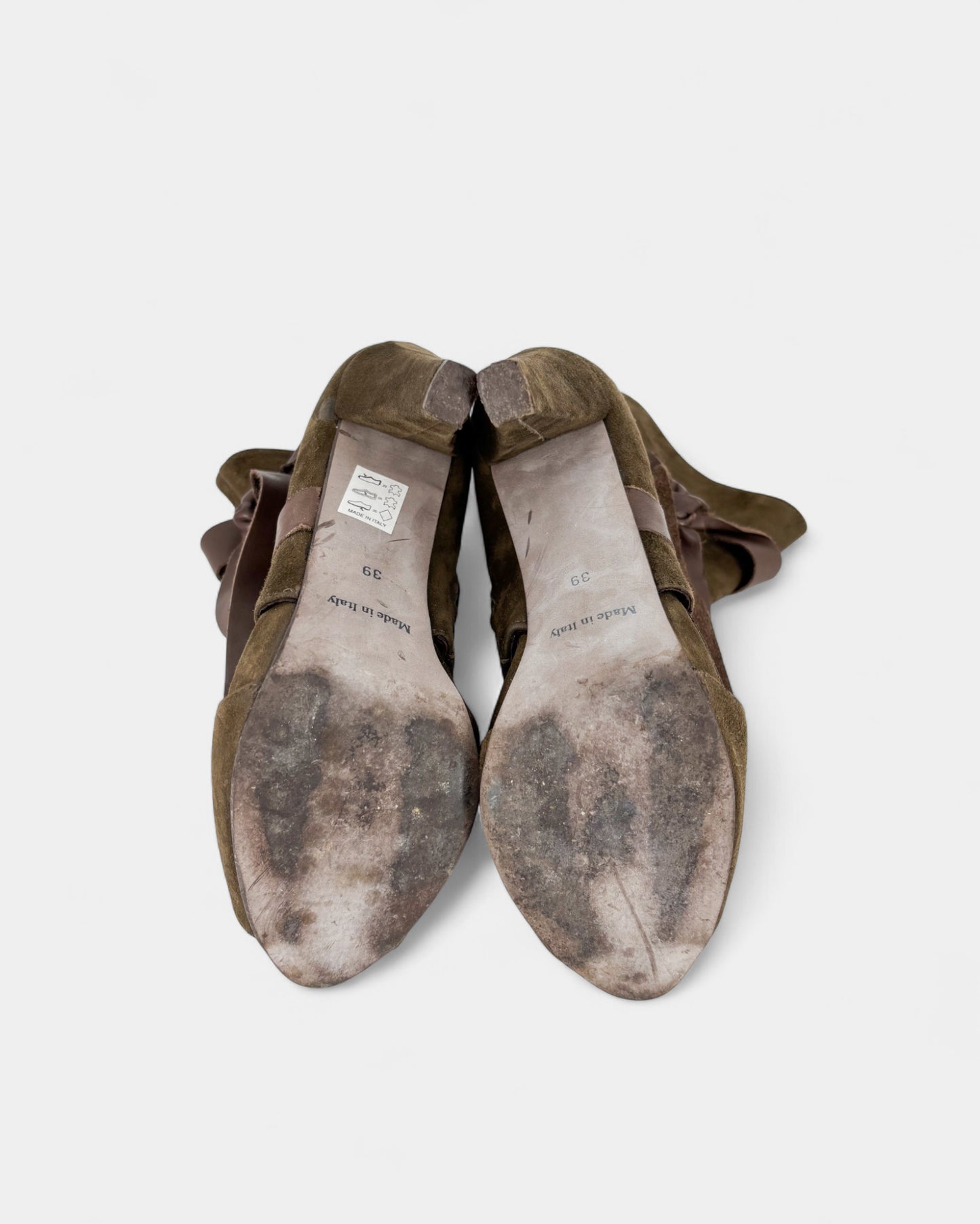 Bottines en daim à bout ouvert