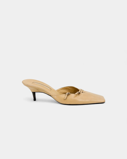 Mules beige à boucles - 39 EU / 8 US
