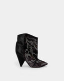 Bottines noires à clous