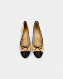 Talons beiges et noirs avec logo