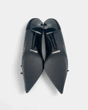 Black crocodile-effect pumps