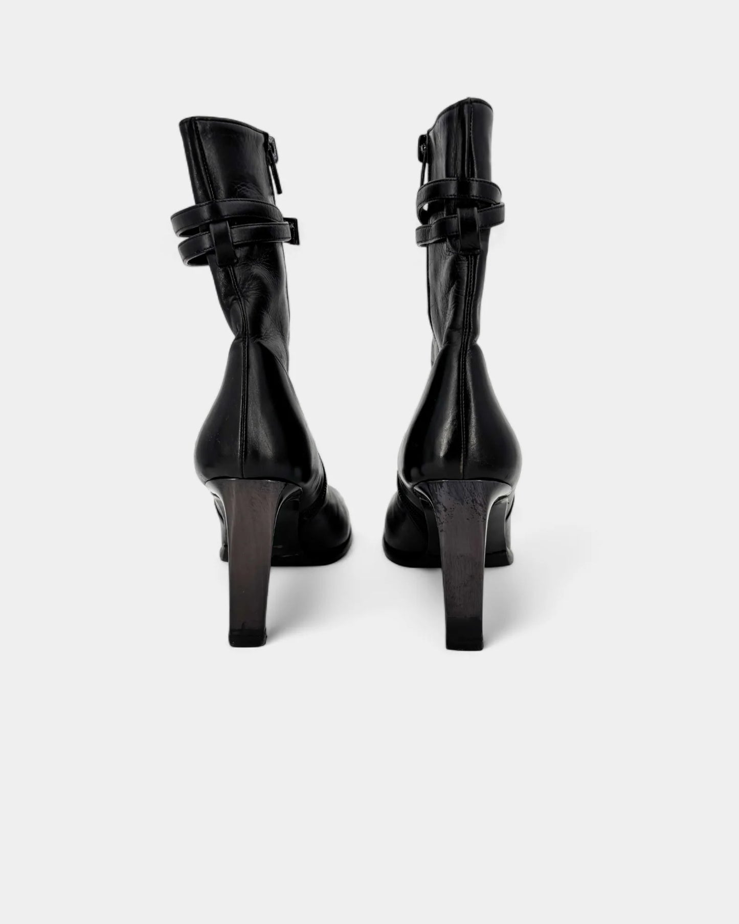 Bottines en cuir noir