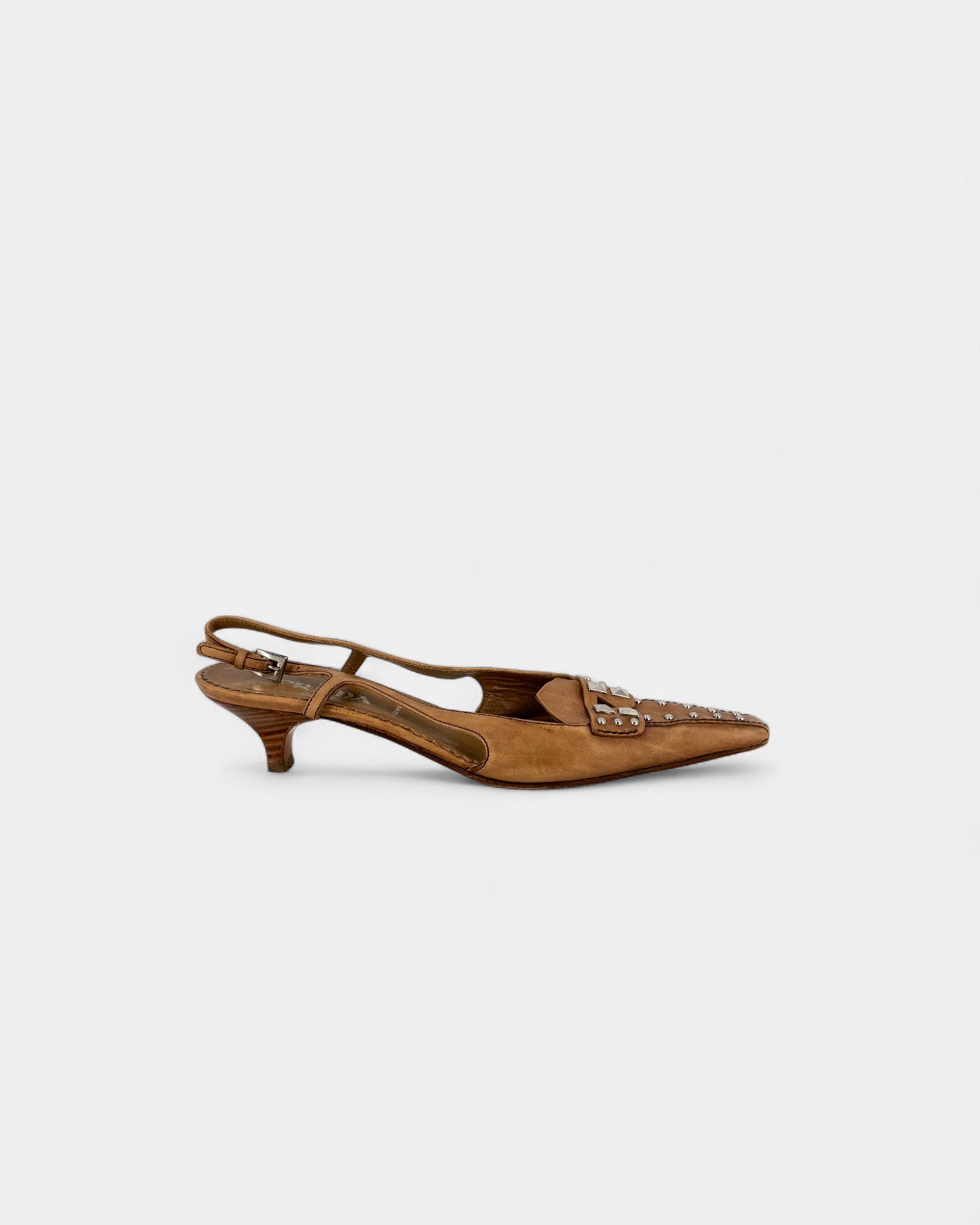 Slingbacks en cuir marron clouté
