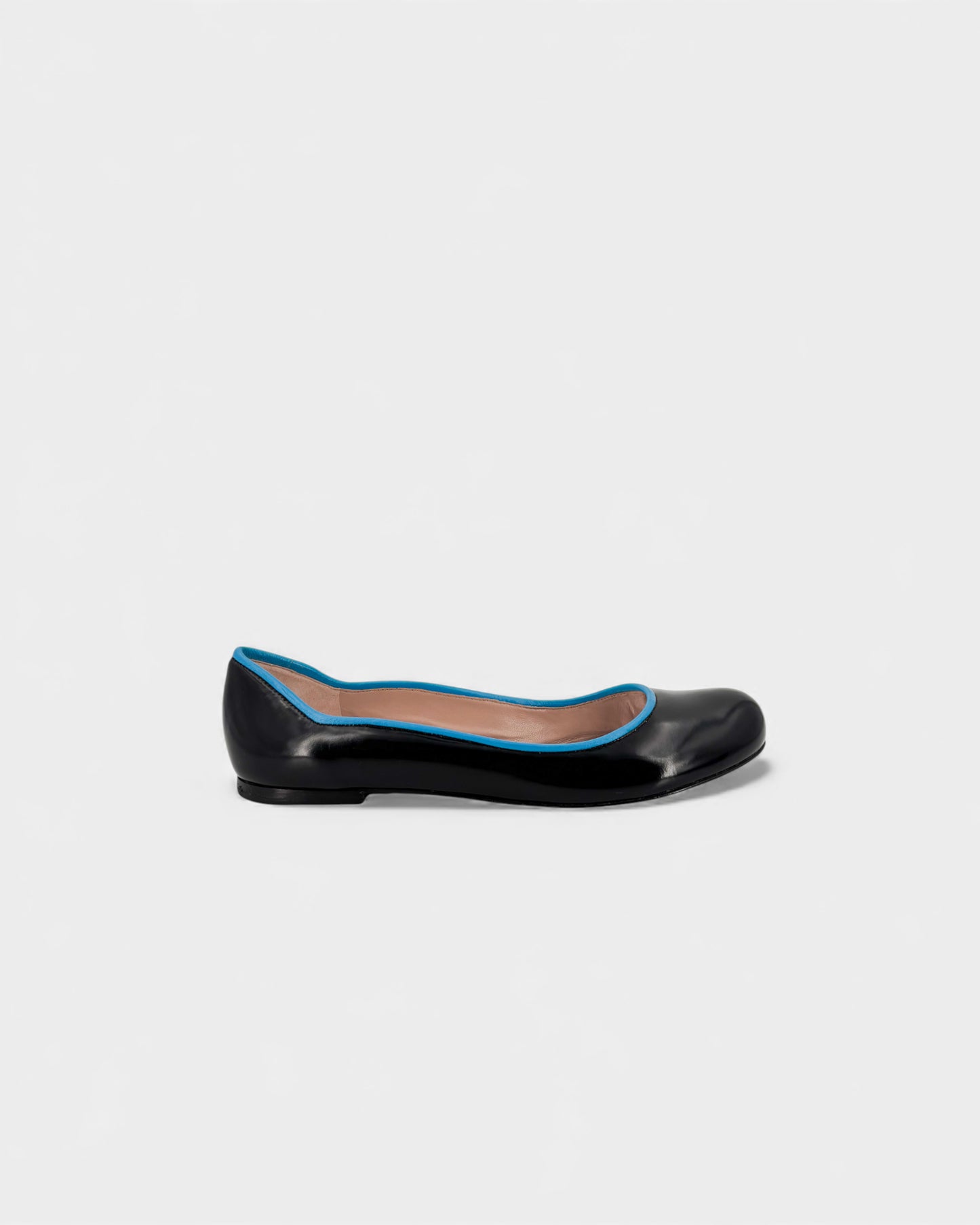 Ballerines noires bord bleu