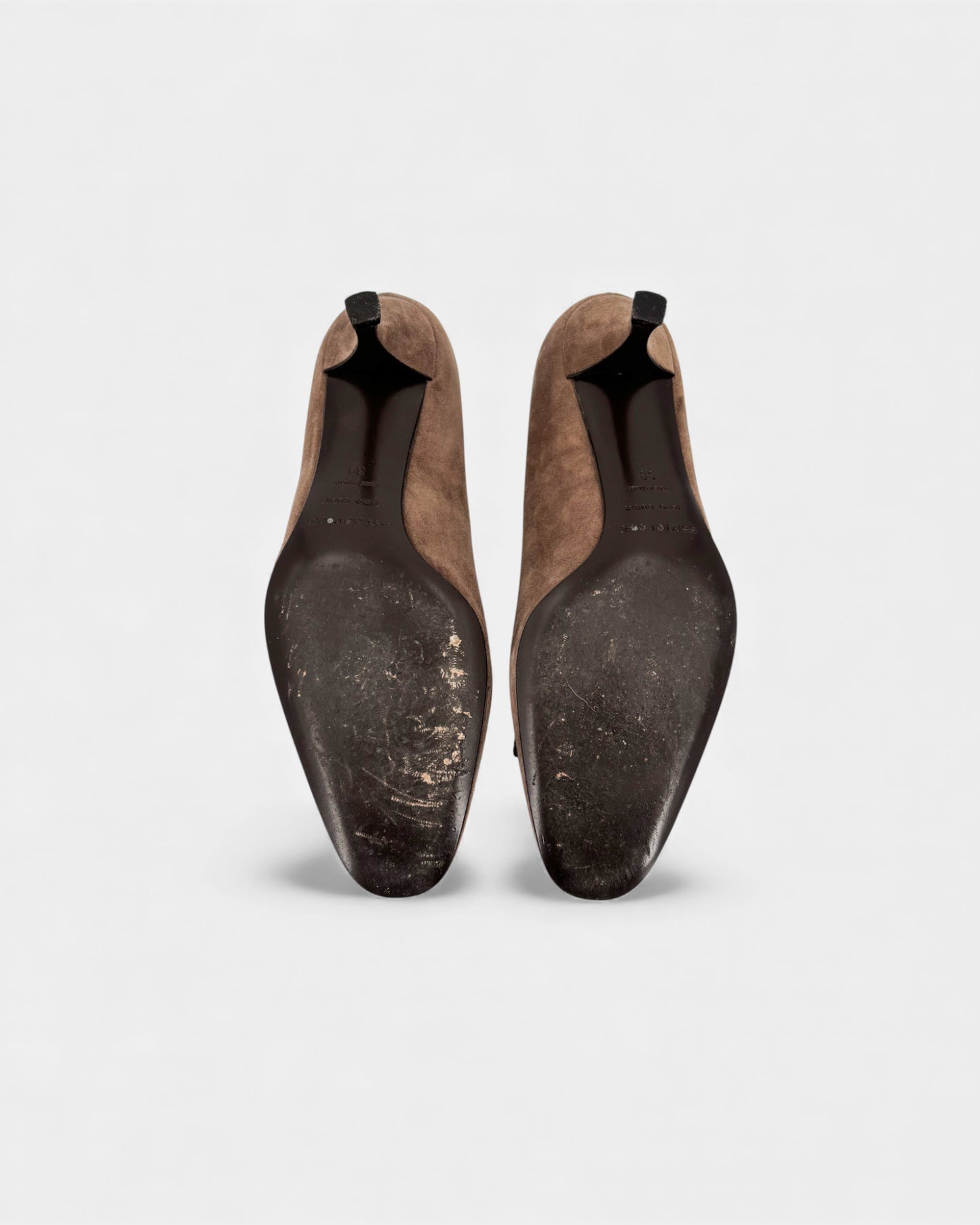 Escarpins daim marron