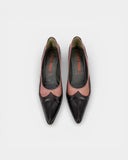Two-tone pumps in black and pink leather