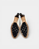 Escarpins Chanel bicolores en cuir verni