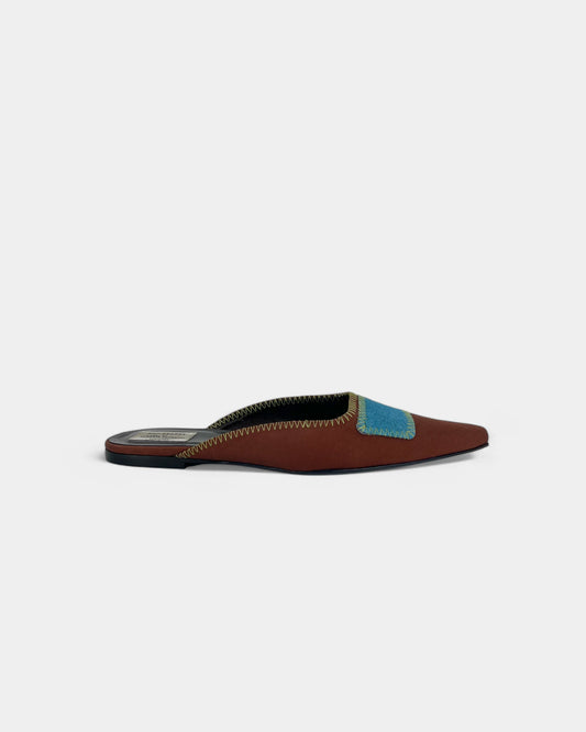 Mules plates marrons et bleues - 38 EU / 8 US