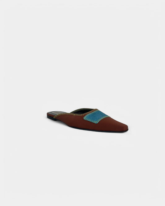 Mules plates marrons et bleues - 38 EU / 8 US